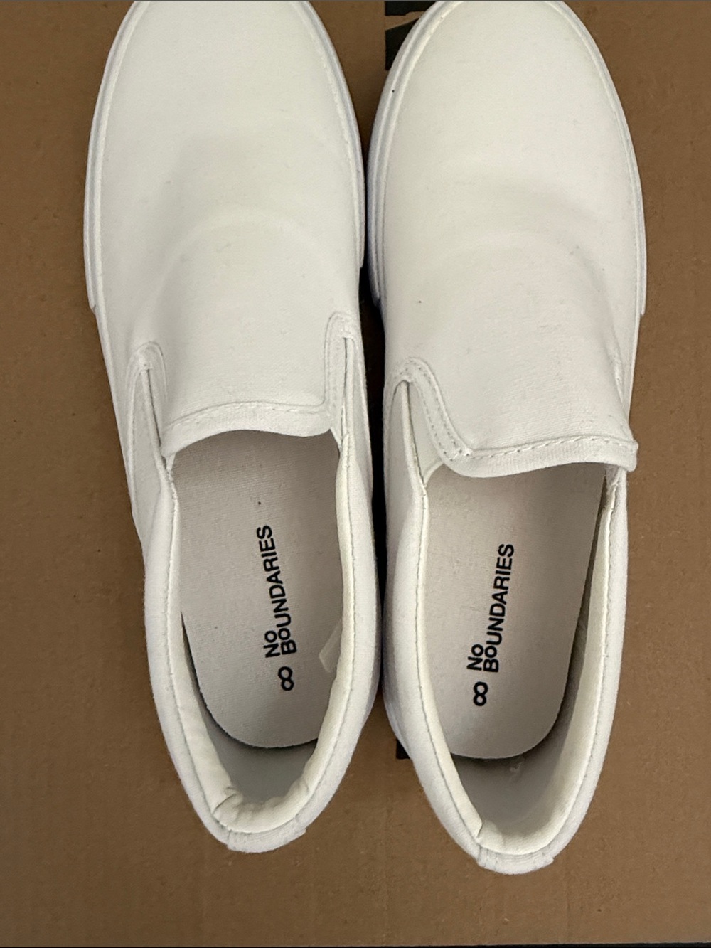 No Boundaries All-White Slip-On Canvas Shoes